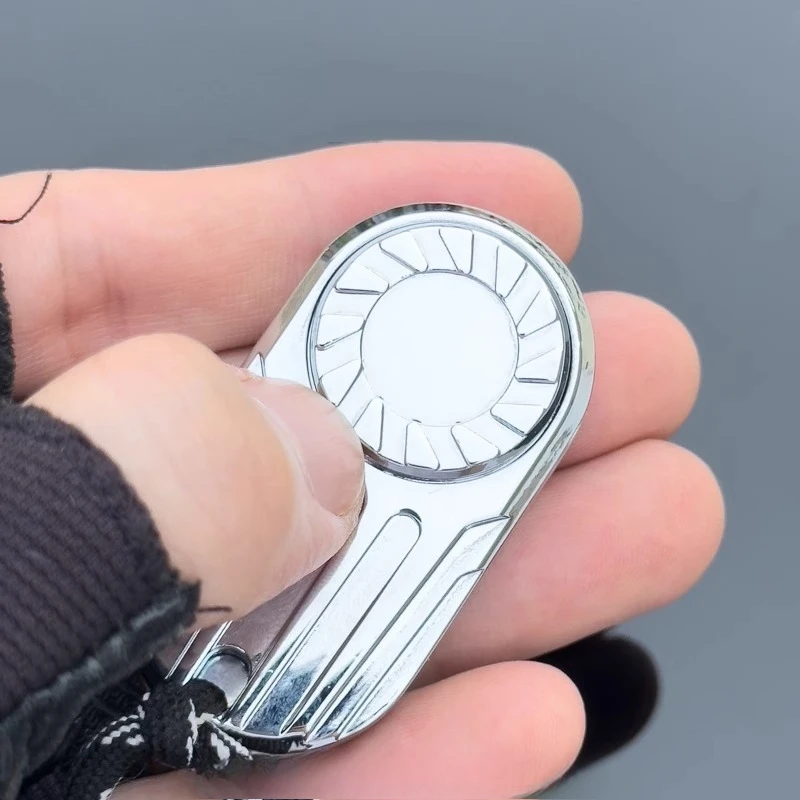 ドラゴンパターン EDC リズムダイレクトプッシュ回転機械式金属指先プッシュカード減圧デスクトップおもちゃギフト