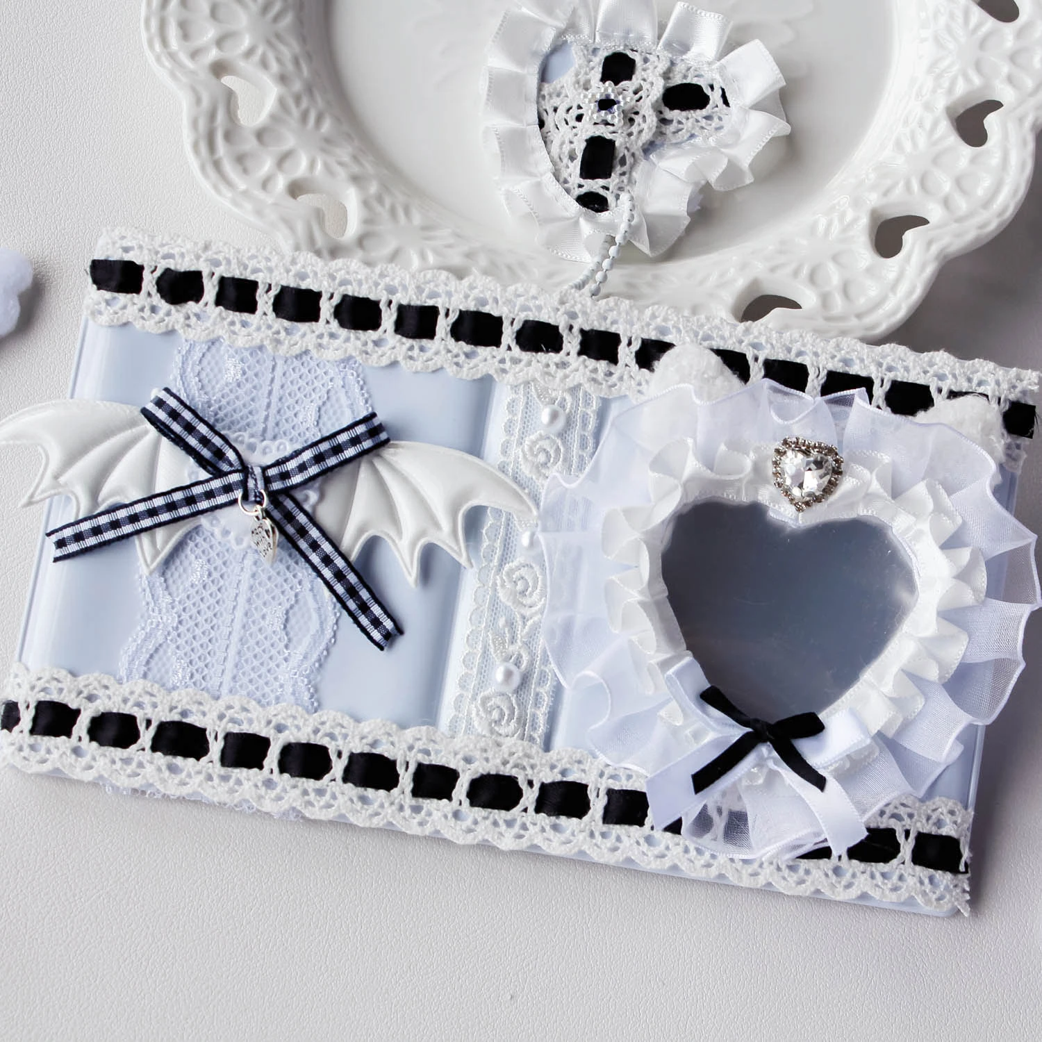 Mini 3  Inch Photocard Album Heart Hollow Black White Ribbon Lace Kpop Card Binder Book Idol Collect 36 Pockets Holder Toploader