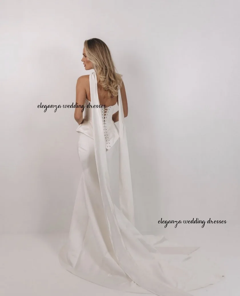 Customized Mermaid Satin Wedding Dresses Simple Lace Appliques Sleeveless Illusion Strapless Bride Gowns Vestido De Novia