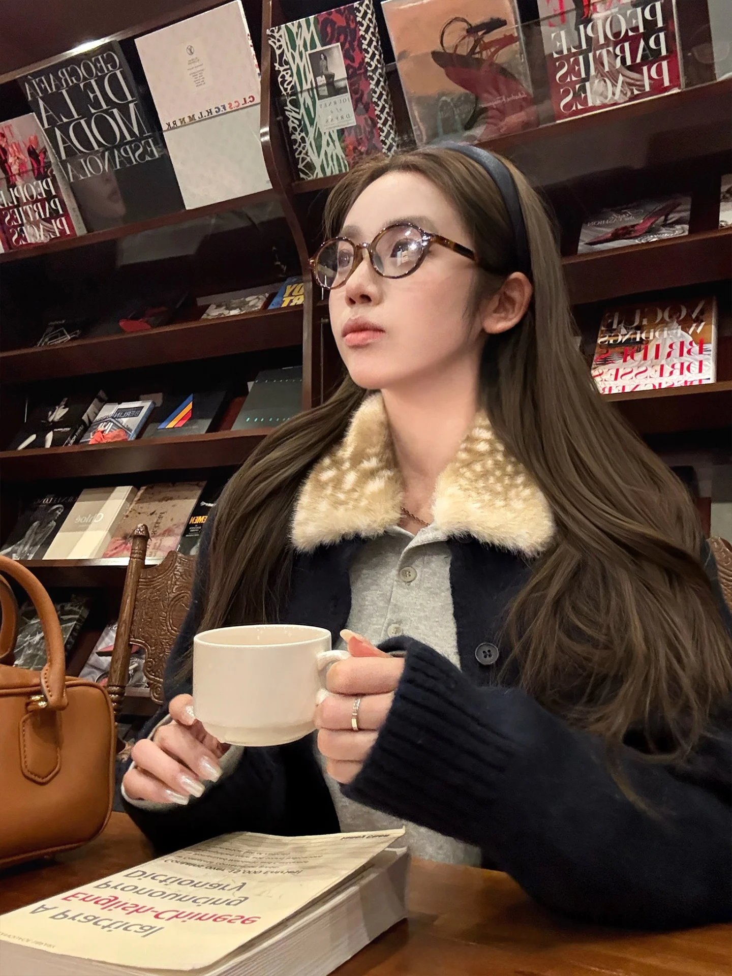 

Slim Fit Double Sided Fce ort T-irt with Collar Patchwork Faionable Deer Fur Trim Casual Cotton Long Sve Top