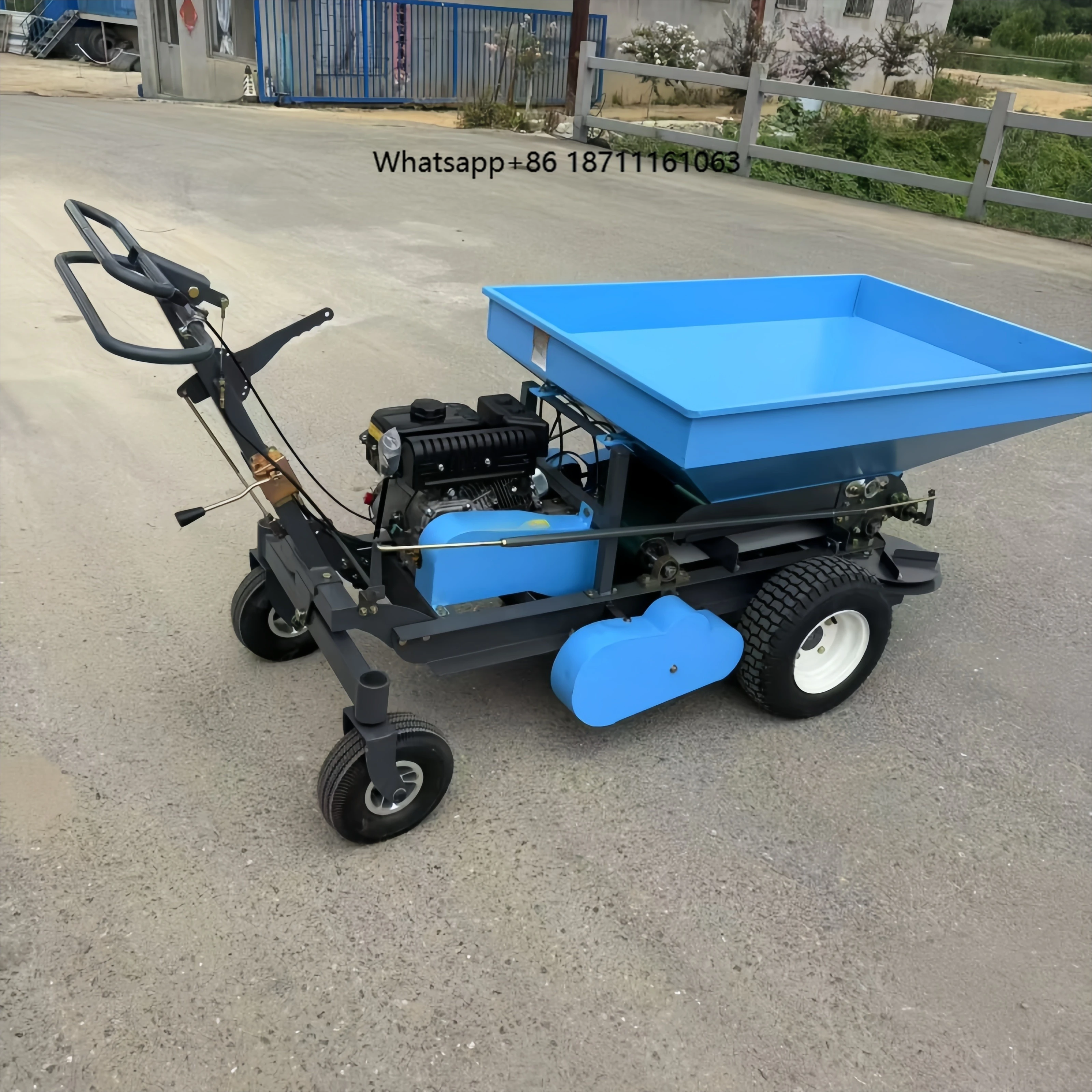 Winter Road Snow Removal Double Disc Salt Spreader Self-propelled Fertilizer Spreader