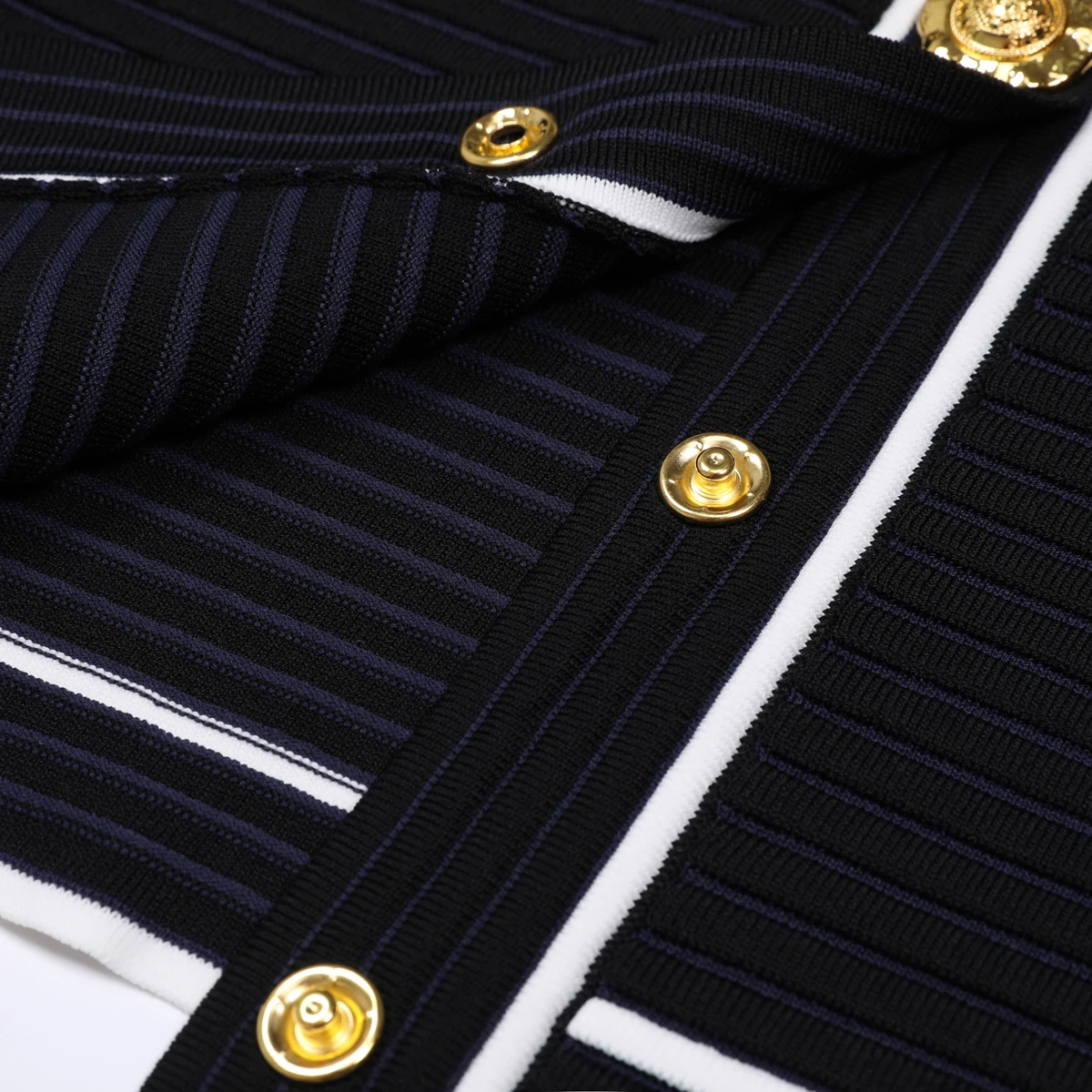 Cardigan à manches longues rayé en tricot élastique trois couleurs + jupe courte, costume deux pièces pour femmes, nouvelle mode printemps