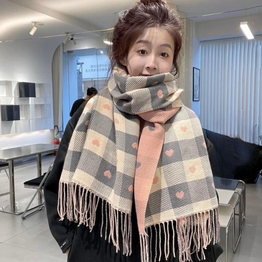 

New Love Heart Plaid Tassel Neck Warmer Windproof Coldproof Neckerchief Imitation Cashmere Versatile Shawl Outdoor Sports