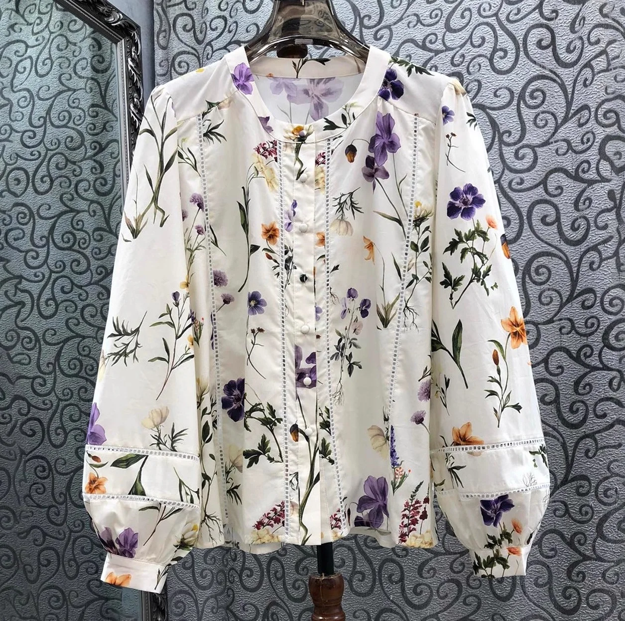 

Высококачественная новая женская рубашка, осень 2023, женская повседневная свободная белая рубашка с блестками и вышивкой на одной пуговице и длинными рукавами