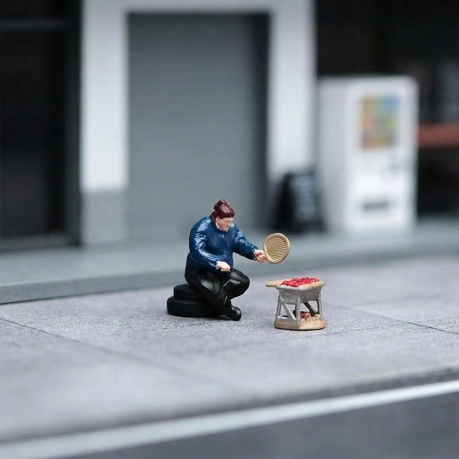 1:64 Scale People Figure Layout Decoration Movie Props Train Railway Decor Diorama Scenery Miniature Scene Resin Figurines