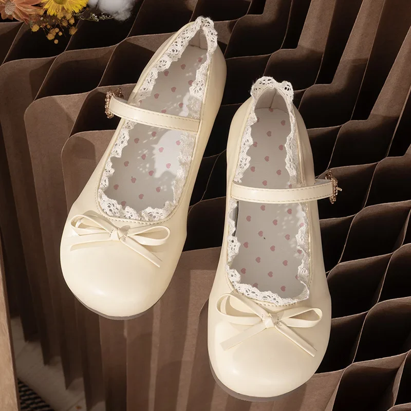 2025 المرأة موضة حذا فردي للسيدات ربيع جديد مستدير رئيس الفم الضحلة فراشة عقدة مشبك معدني لينة وحيد عدم الانزلاق حذاء مسطح