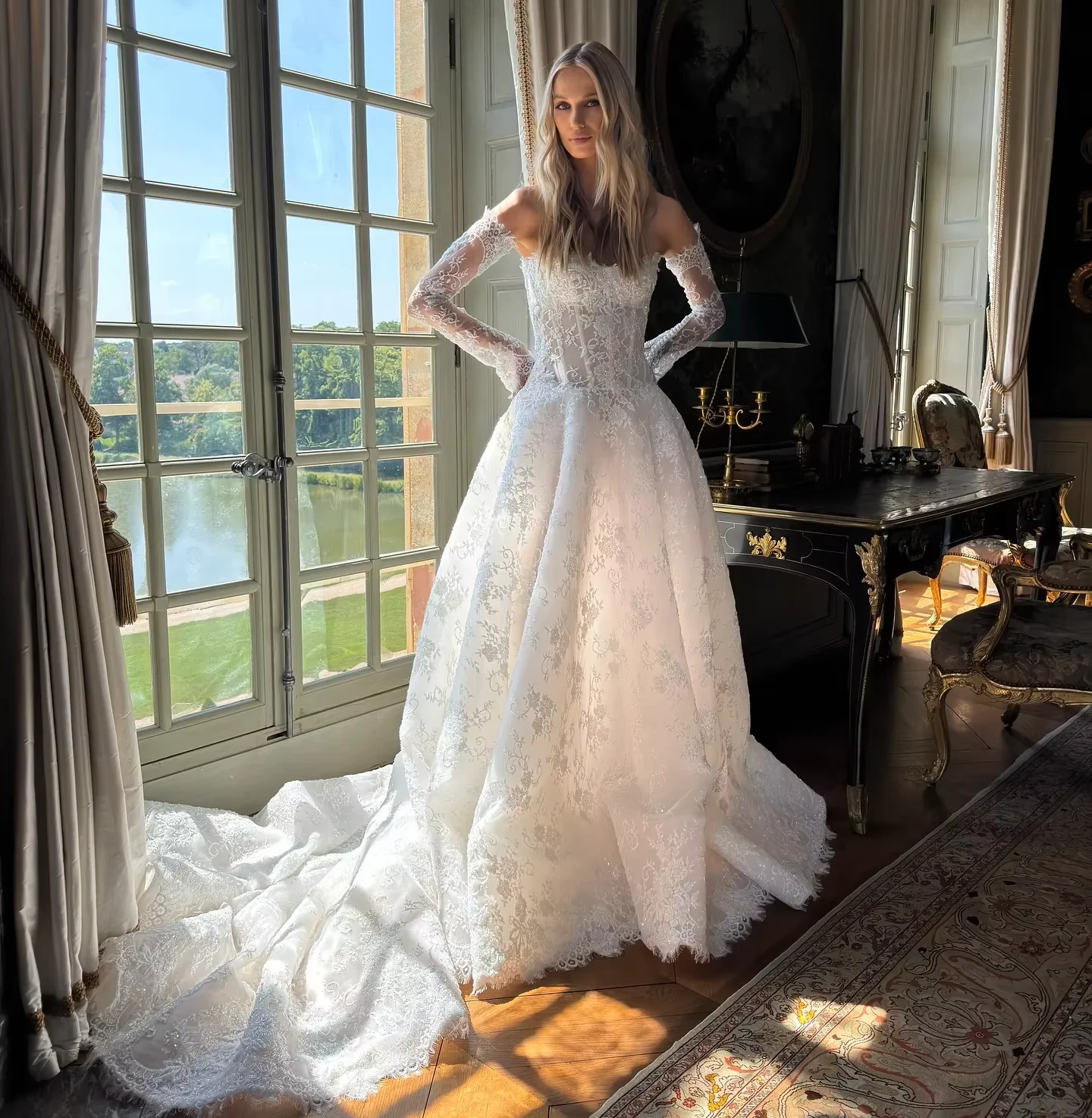 Luxury Lace A-line Wedding Dress Strapless Tight Corset Strap Detachable Long Sleeve Bride Formal Gowns Romantic Ball Dresses