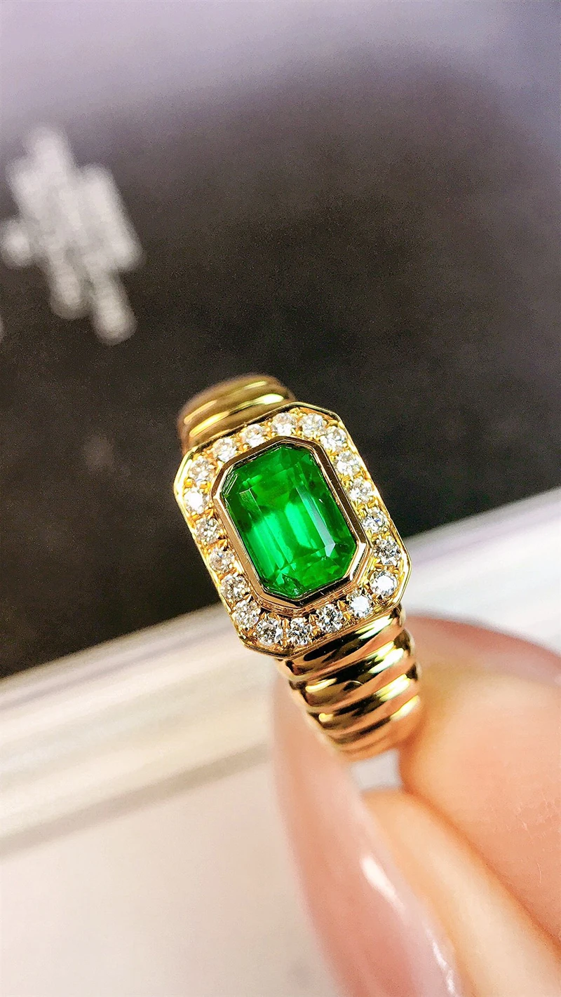 LUOWEND 100% 18K Yellow Gold Rings Shiny Diamond Natural Emerald Ring for Women Vintage Luxury Design High Party Jewelry