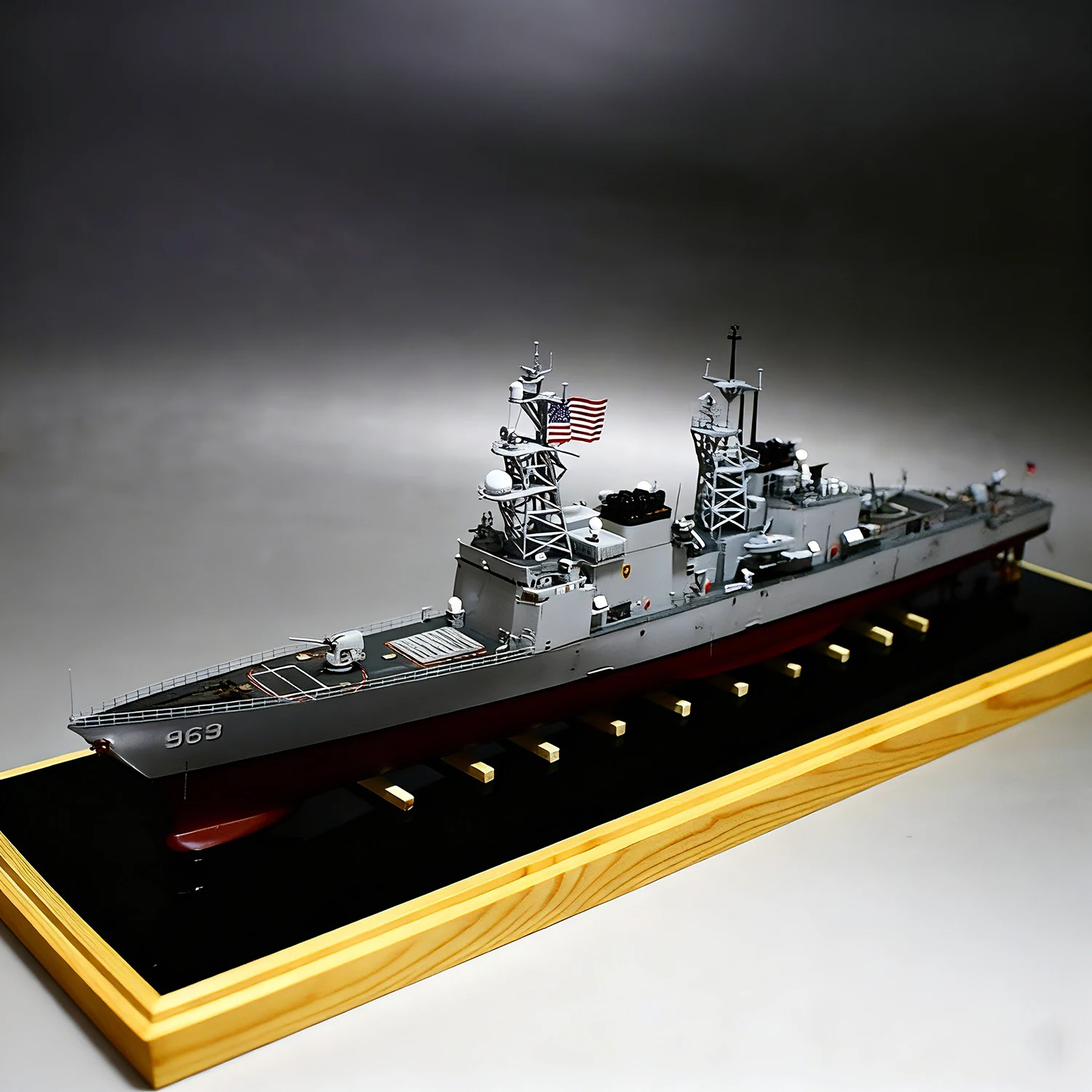 โมเดลเรือพิฆาตติดขีปนาวุธแบบมีระบบนำทาง รุ่น Spruance-class ขนาด 1/350 ความยาว 48 ซม. รายละเอียดประณีต แบบจำลองเรือแบบคงที่ ของเล่นเรือรบ