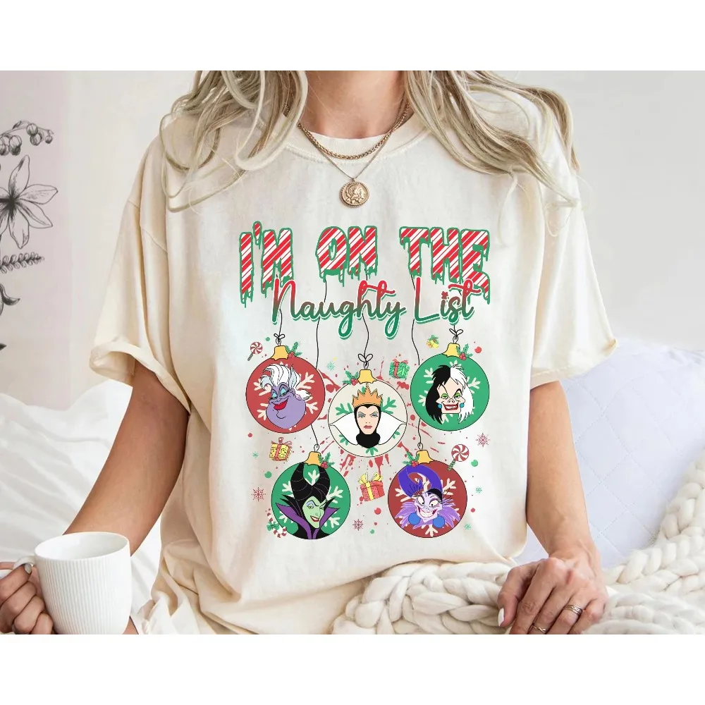 

Рождественская рубашка Disney Villains I'm on The Naughty List Злая королева Малефисента Урсула Круэл Рождественские огни Базовая рубашка из хлопка
