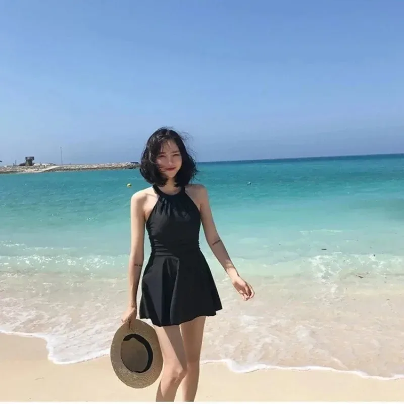 ชุดว่ายน้ําเซ็กซี่ชุดมุมแบนสปาชุดว่ายน้ํา Halter ชุดว่ายน้ําสีดํา One Piece บิกินี่ Beach Party ชุดว่ายน้ํา