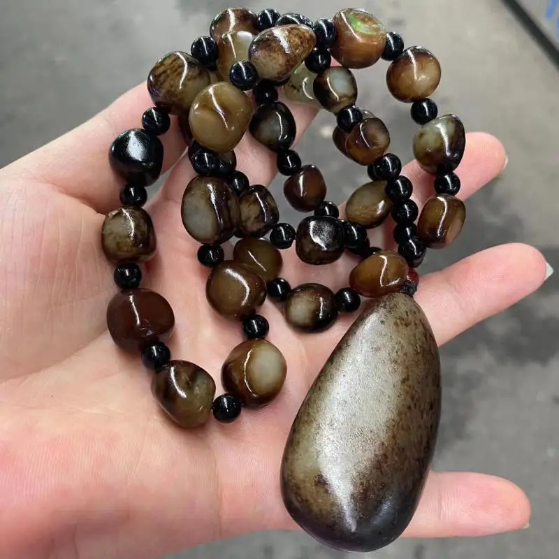 

Natural Nephrite Tumbled Stone Jade Pendant Necklace Men Women Genuine Chinese Hetian Jades Seed Stone Sweater Chain Necklaces