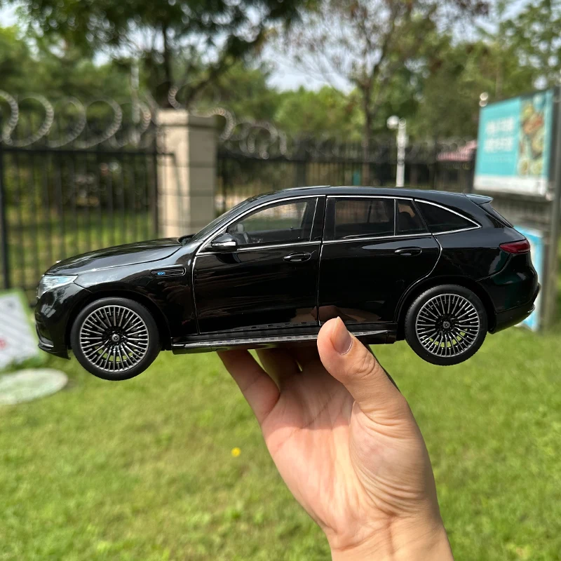 1:18 The 2019 for Mercedes-Benz EQC400 electric SUV alloy car model collection display gifts for friends and relatives