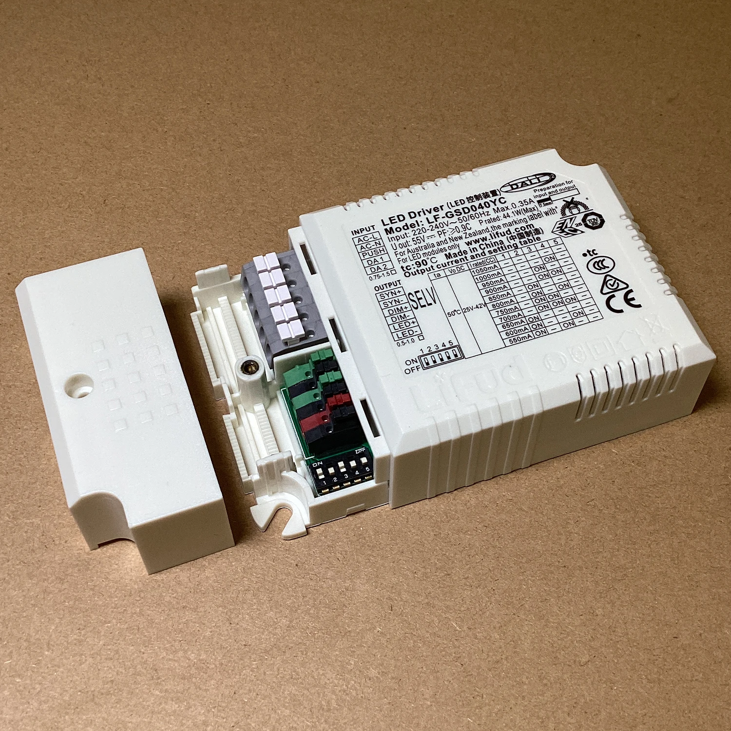DALI-2 DT6 5-in-1 Dimming LED Driver Dimmable 0-10V PWM pushDIM Rx One Transformer ALL Dimming Option LF-GSD040YC