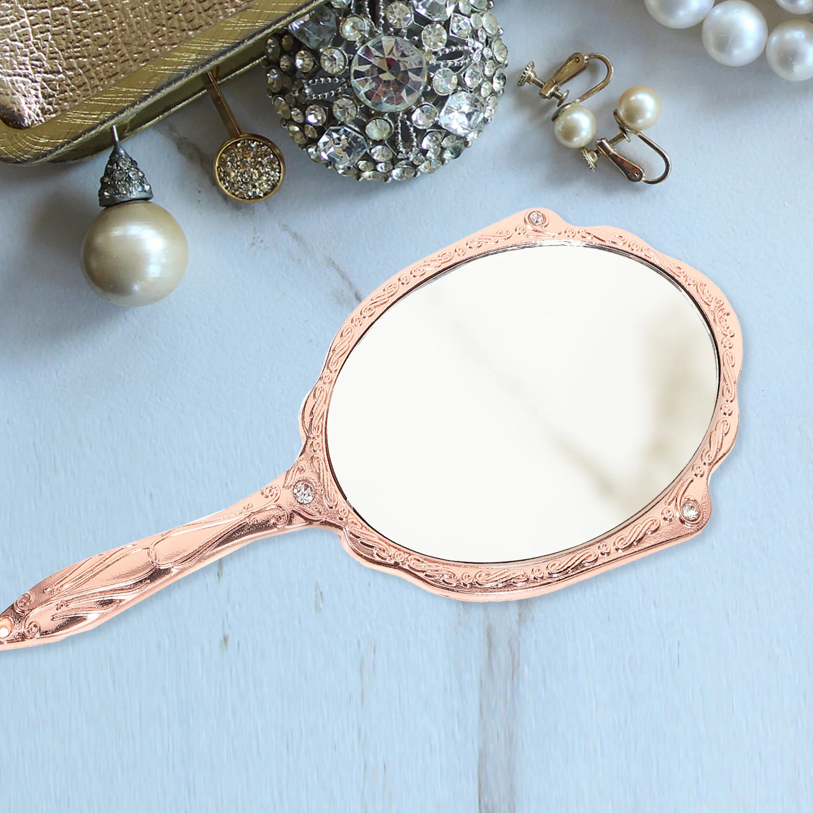 Handheld Makeup Mirror Vintage Style Portable Makeup Hand Mirror 360 Rotate Clear Reflection Metal Glass Durability