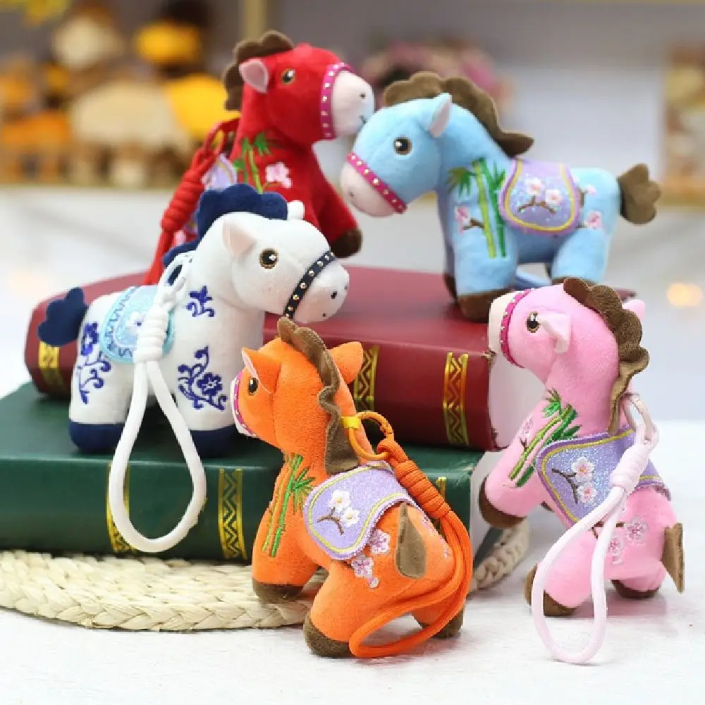 Creativo Peluche Cavallo Portachiavi Bambole Della Mascotte 12 cm Peluche Portachiavi Stile Cinese Kawaii Cartoon Steed Doll Anno del Cavallo