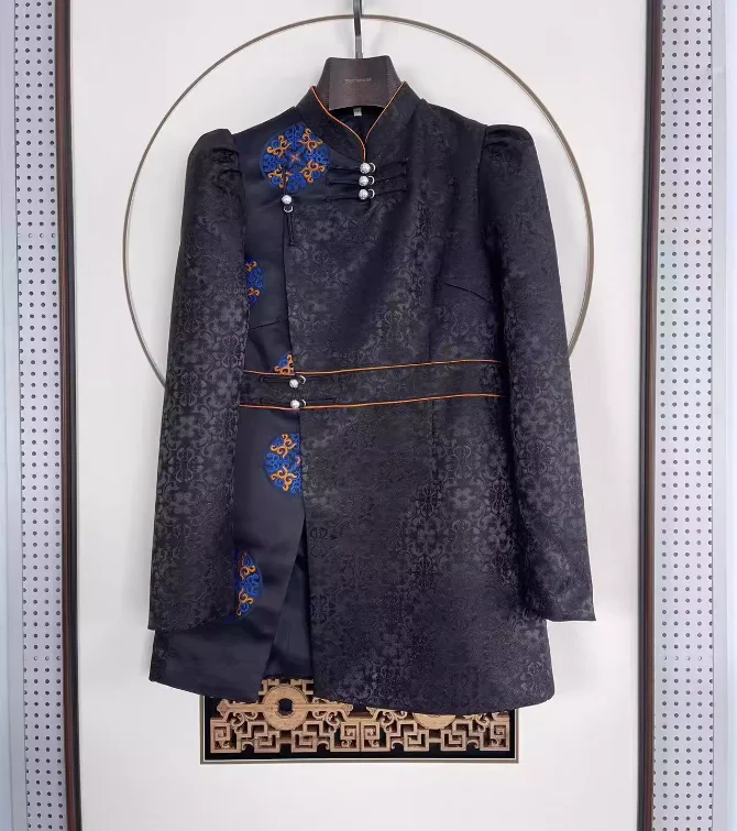 

Chinese Style Women Stand Collar Button Jacquard Suit Jacket