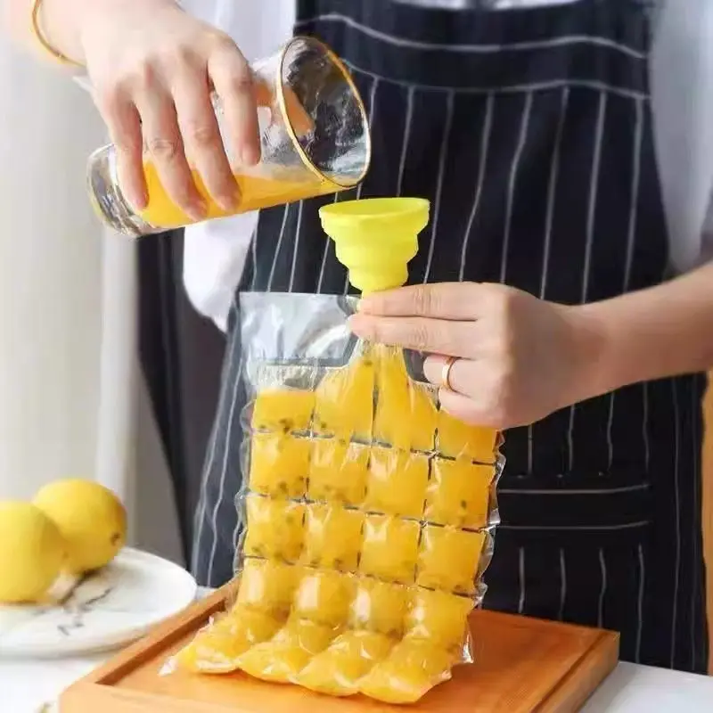 Reusable Ice Cube Bags, Self Sealing Ice Bag Mold for Freezer, Magic Quick Fill Water Absorbent Ice Tray for Party Home Bar