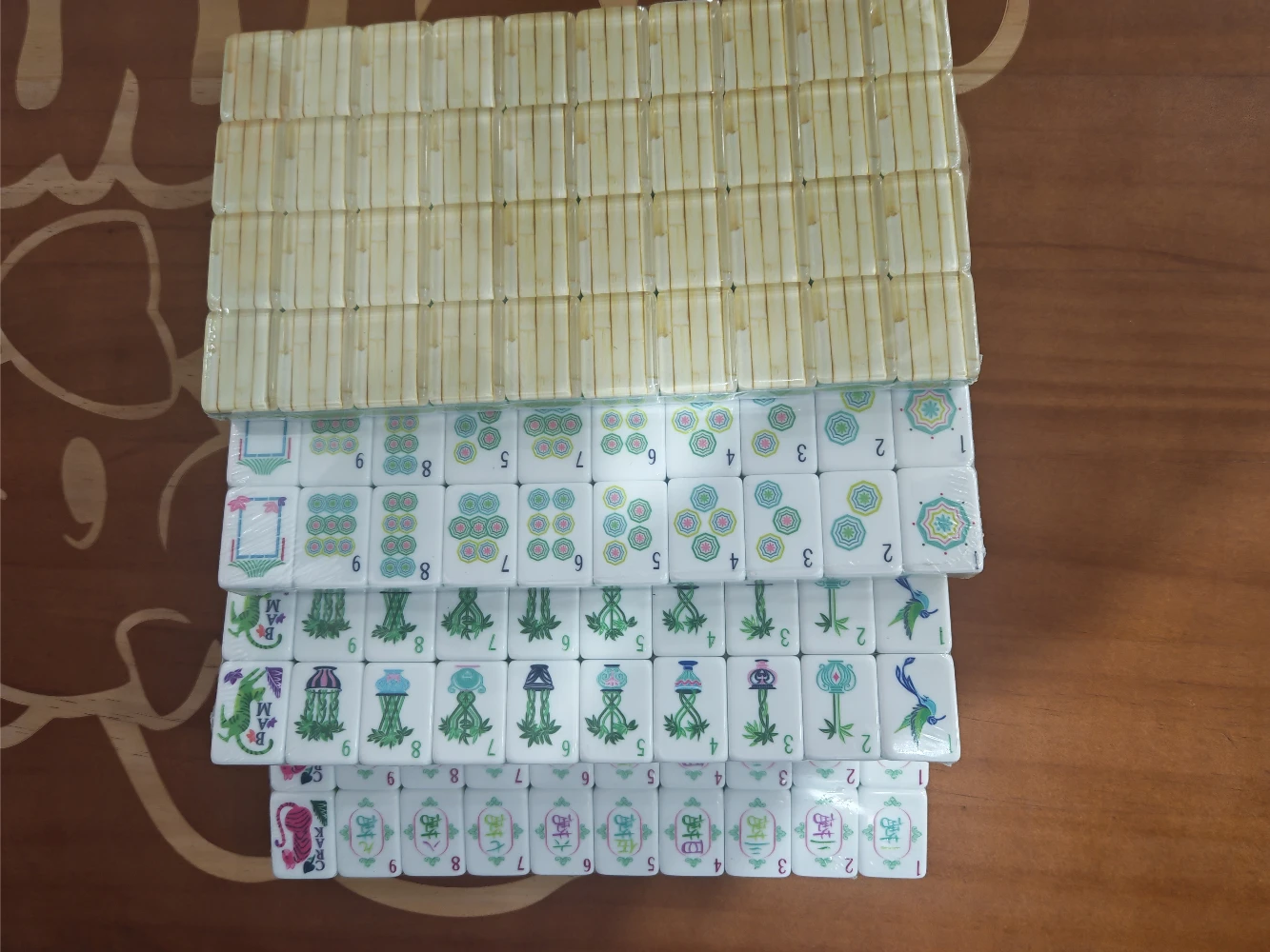 

Хит продаж: Набор для американского маджонга 3 см, 160 плиток, 4-слойный акрил, портативная семейная игра для путешествий и вечеринок, подарок-сюрприз для взрослых