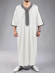 Traditional Middle Eastern Muslim Ethnic Style Men's Robe Eid al Fitr Clothing Round Neck Embroidered Men's Robe