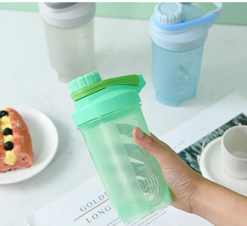 500ml Protable Shaker Bottle Whey Protein Powder Gym Sports Bottle with Stirring Ball Leak Proof Lid Travel Outdoor Water Bottle