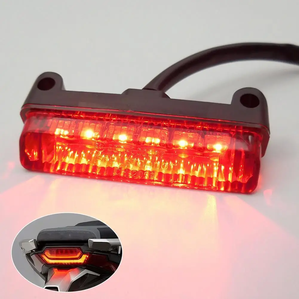 Fanale posteriore per freno moto a 6 LED Lampada di arresto posteriore universale Luce decorativa per targa Luce freno a LED modificata per moto