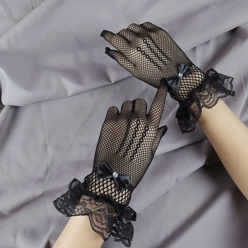 

Girls Lolita Lace Hollow Out Gloves Women Ceremony Etiquette Mesh Thin Mittens Gothic Punk Sexy Glove Black White Soft Elastic