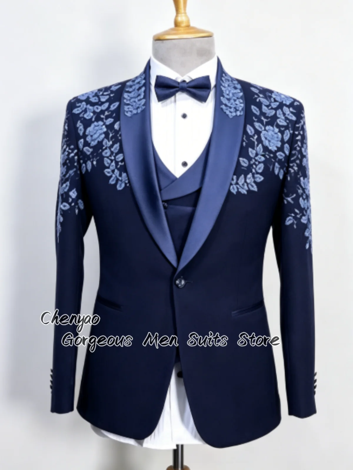 Premium Floral Embroidered Embellished Men Suits Customized Groom Tuxedos Party 3Pcs Sets Male Prom Blazers Formal Ropa Hombre
