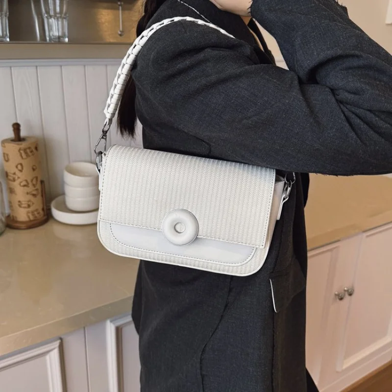 

Elegant Ladies Handbag Made Of Peony-Patterned Leather Featuring Elegant Casual Vintage Daily Style​