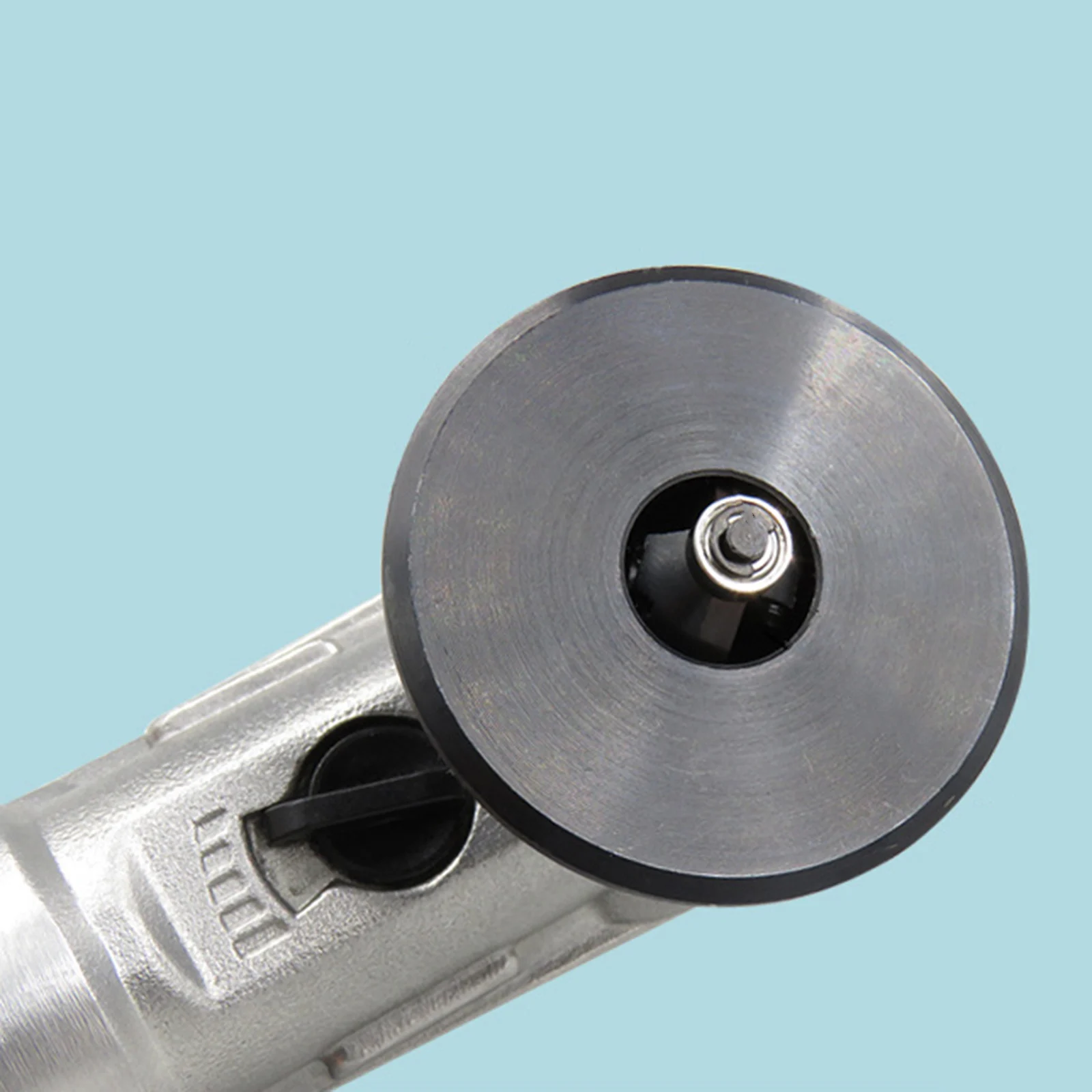 macchina-pneumatica-per-smussatura-rettilinea-per-rifilatura-e-sbavatura-dei-metalli