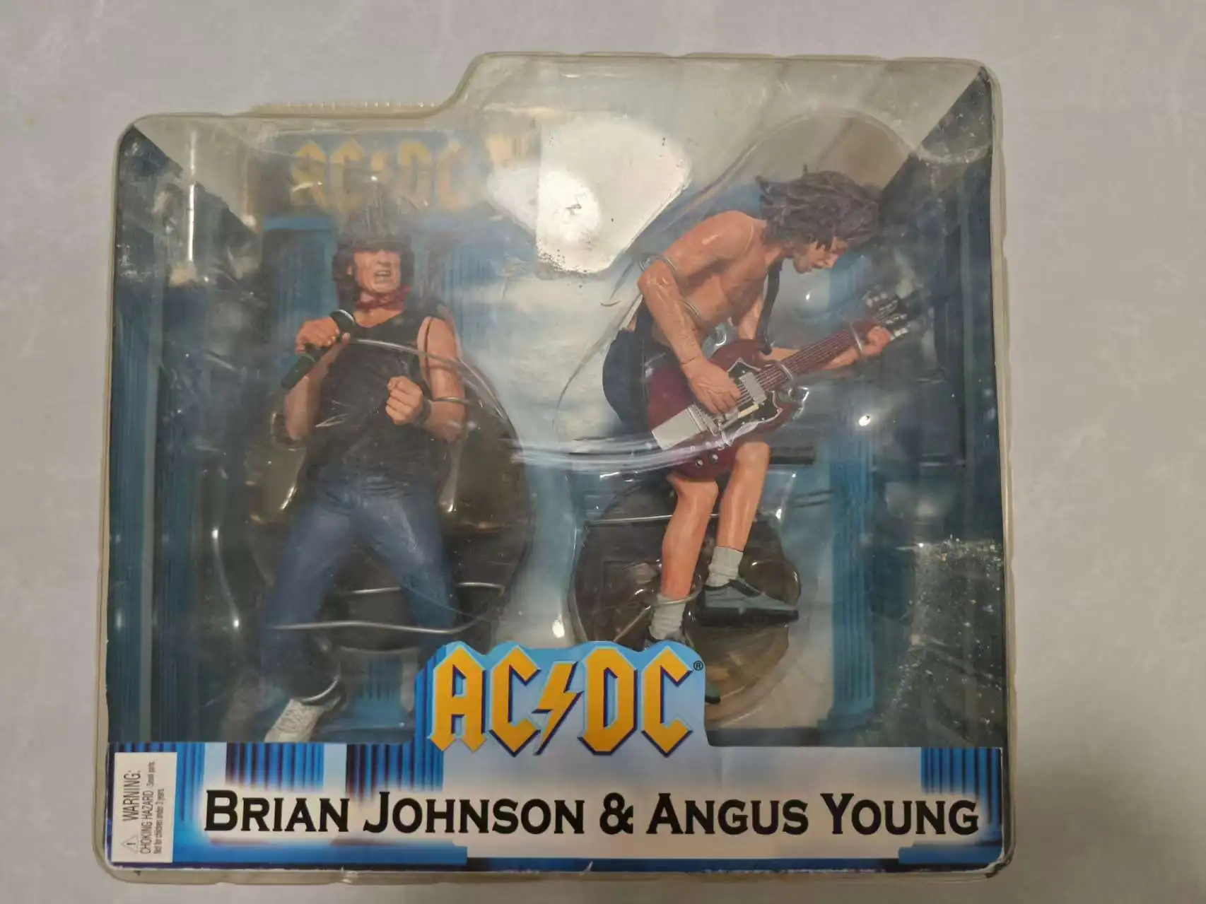 

AC/DC Brian Johnson & Angus Young NECA 2007 Reel Toys Action Figure Rare Vintage Classic band Decoration