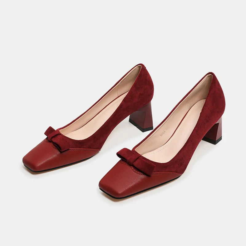 Scarpe da donna 2024 Tacchi alti Calzature estive da donna su décolleté con tacco Scarpe da sposa da sposa Punta quadrata con fiocco Rosso Tendenza