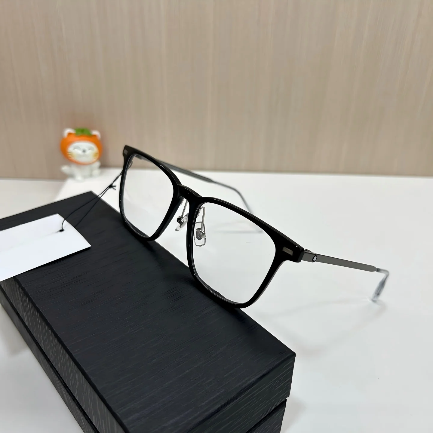 

Premium Business Casual Fashion Glasses, Classic Versatile Frame for Office & Daily Wear