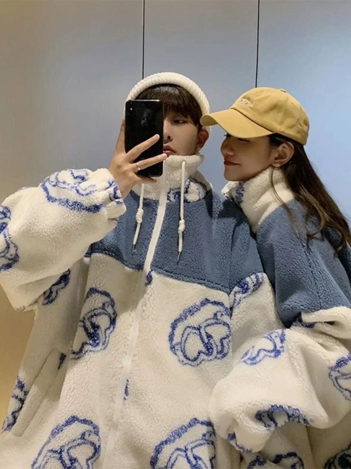 Inverno nuova edizione coreana cappotto di cotone di lana di agnello da donna sciolto e contrasto cartone animato alla moda coppia Casual colletto