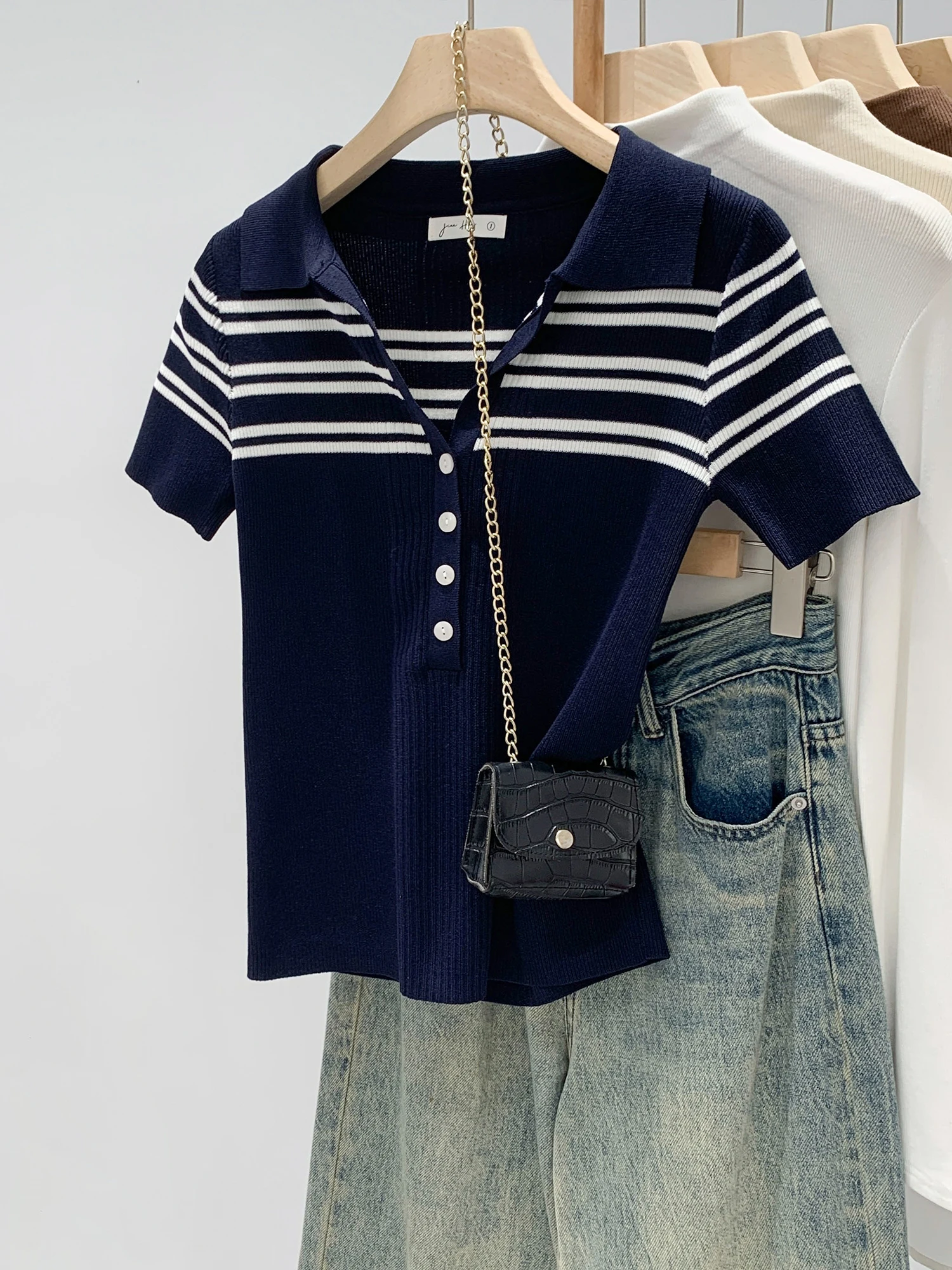 

Unique Beautiful Striped Patchwork Neck Short Sleeve Knitted Sweater Women's Slimming Summer New Style Korean Version Po...