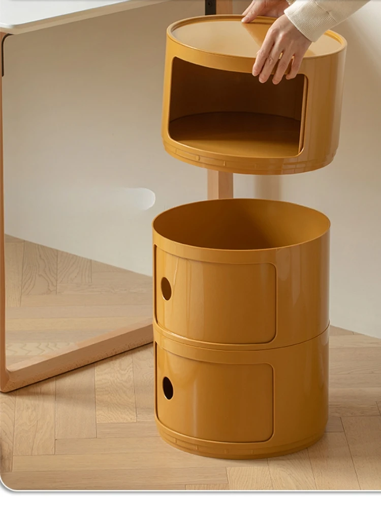 Mueble lateral para sofá, mesa de centro pequeña.