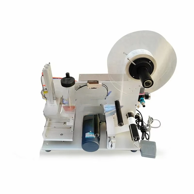 

Desktop semi-automatic flat square bottle labeling machine, easy to operate, low noise, high precision