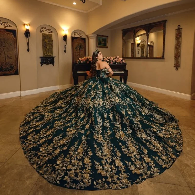 Sukienki Quinceanera w kolorze czarnozielonym na zamówienie, z odkrytymi ramionami, kryształowymi aplikacjami i długim trenem, Vestido 15 Quinceanera