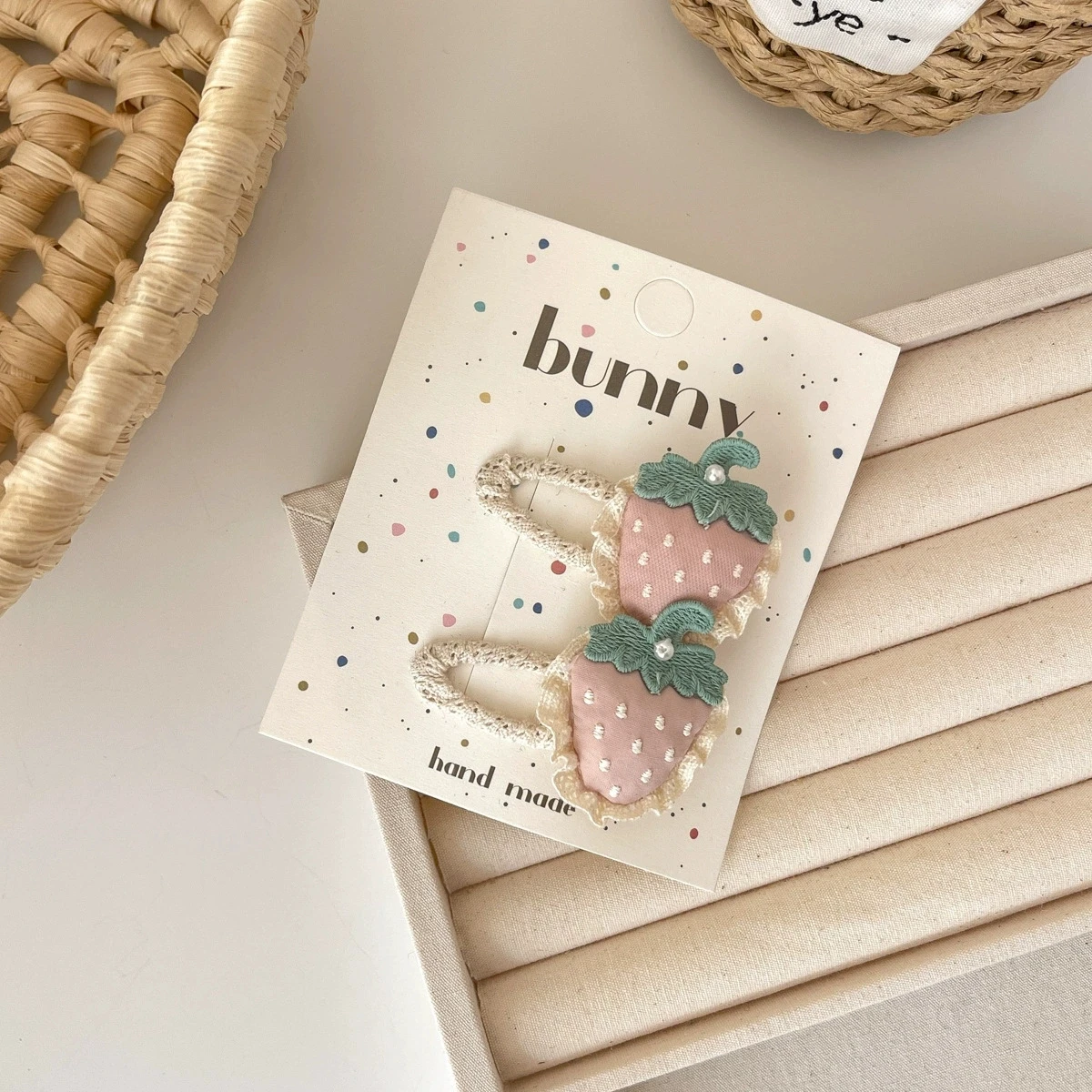 

Little Girl Hair Clips Cute Kids Strawberry Snap Clip Princess Barrette Child Hair Accessories Korean Style Covered Hairgrips