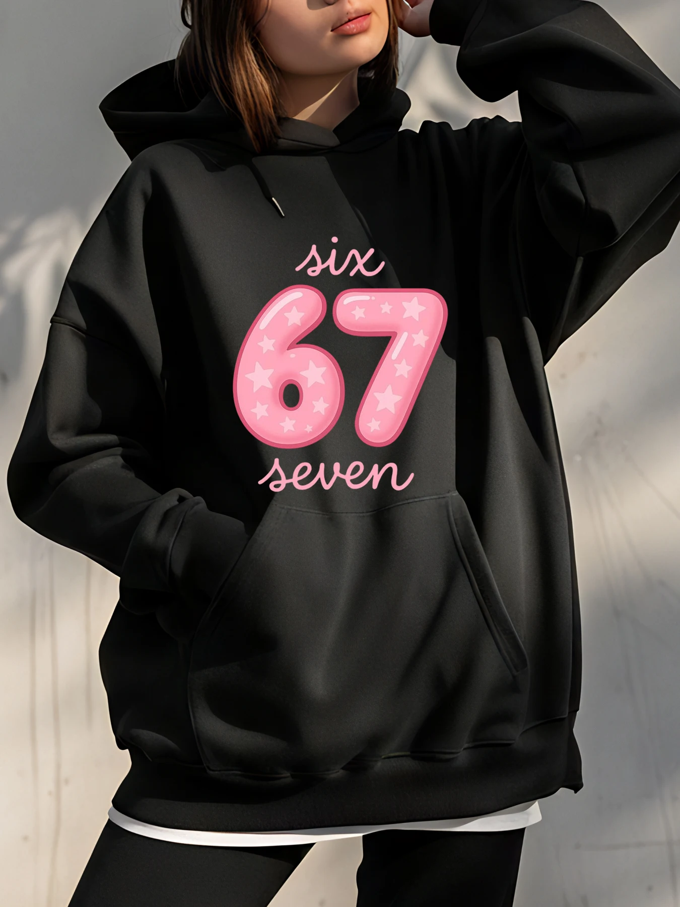 

【Хэллоуин】Шесть 67, толстовка с принтом Seven, свободный крой, повседневный стиль, дизайн с розовыми звездами, женская, праздничная одежда