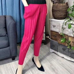 Pleated pants for women's 2023 summer wear, thin oversized, loose hemmed, cropped, and casual draped radish pants