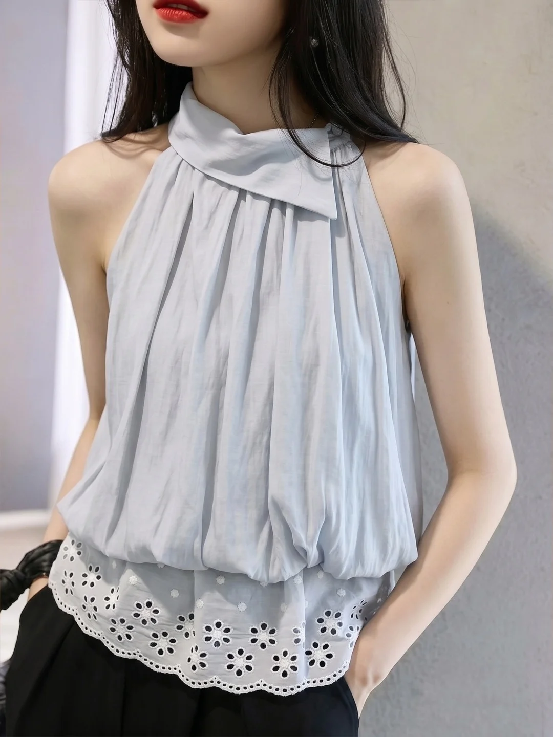 

Fashionable Sleeveless Hollow out Commute Top Women's Style Summer 2026 Elegant Versatile Tank Top Korean Version Straight Cut