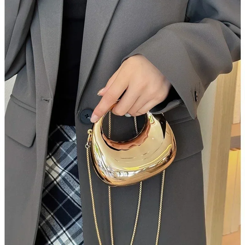 Hot Selling Women's Crossbody Bag 2024 New PVC Metallic Luster Half Moon Party Banquet Women's Bag Luxury Handbag Bolso De Mujer view 2