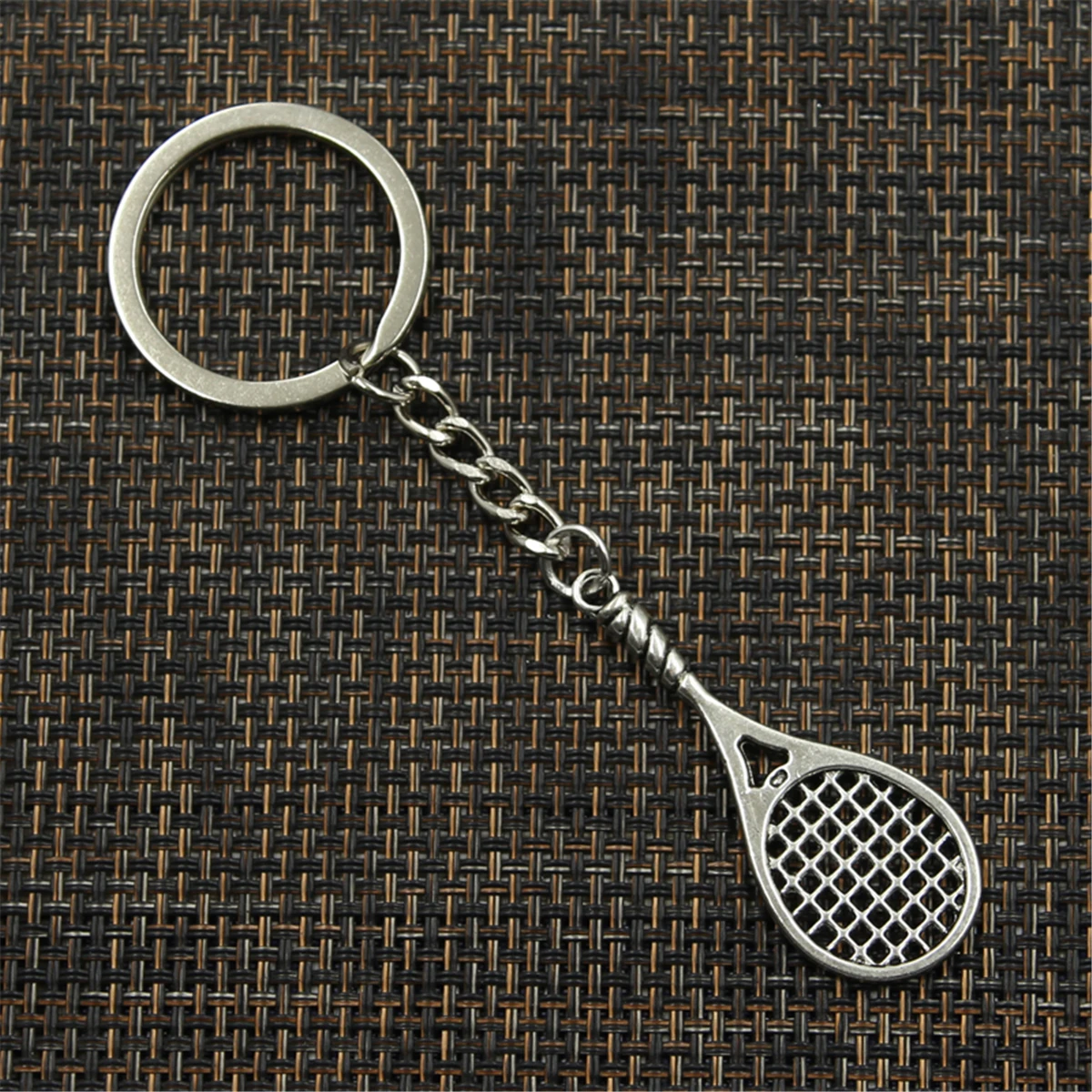 New Fashion Men 30mm Car Keychain DIY Metal Holder Chain Vintage Badminton Tennis Racket 48x19mm Silver Color Pendant Gift