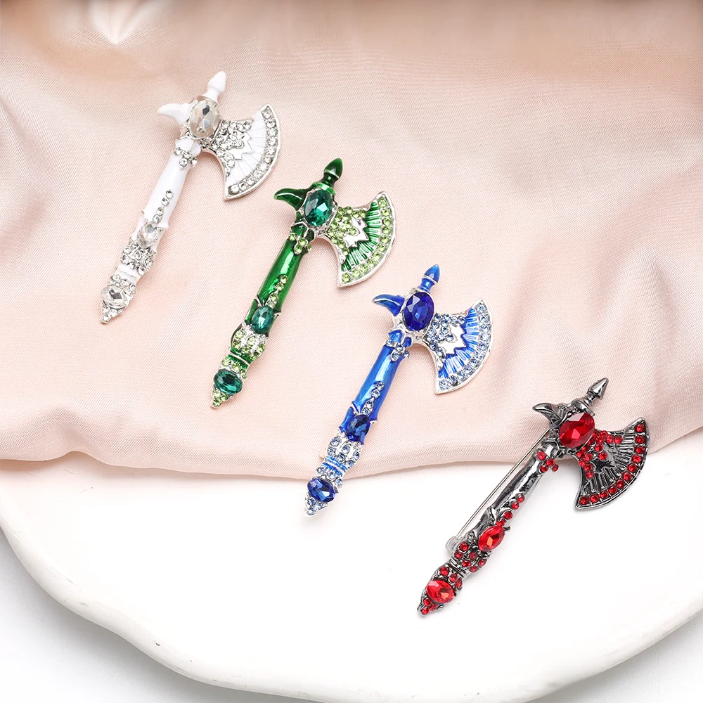 Vintage Exquisite Men Women Classic Axe Cryttal Badges Pin Fashion Retro Design Office Suit Brooches Unsiex Elegant Buckle