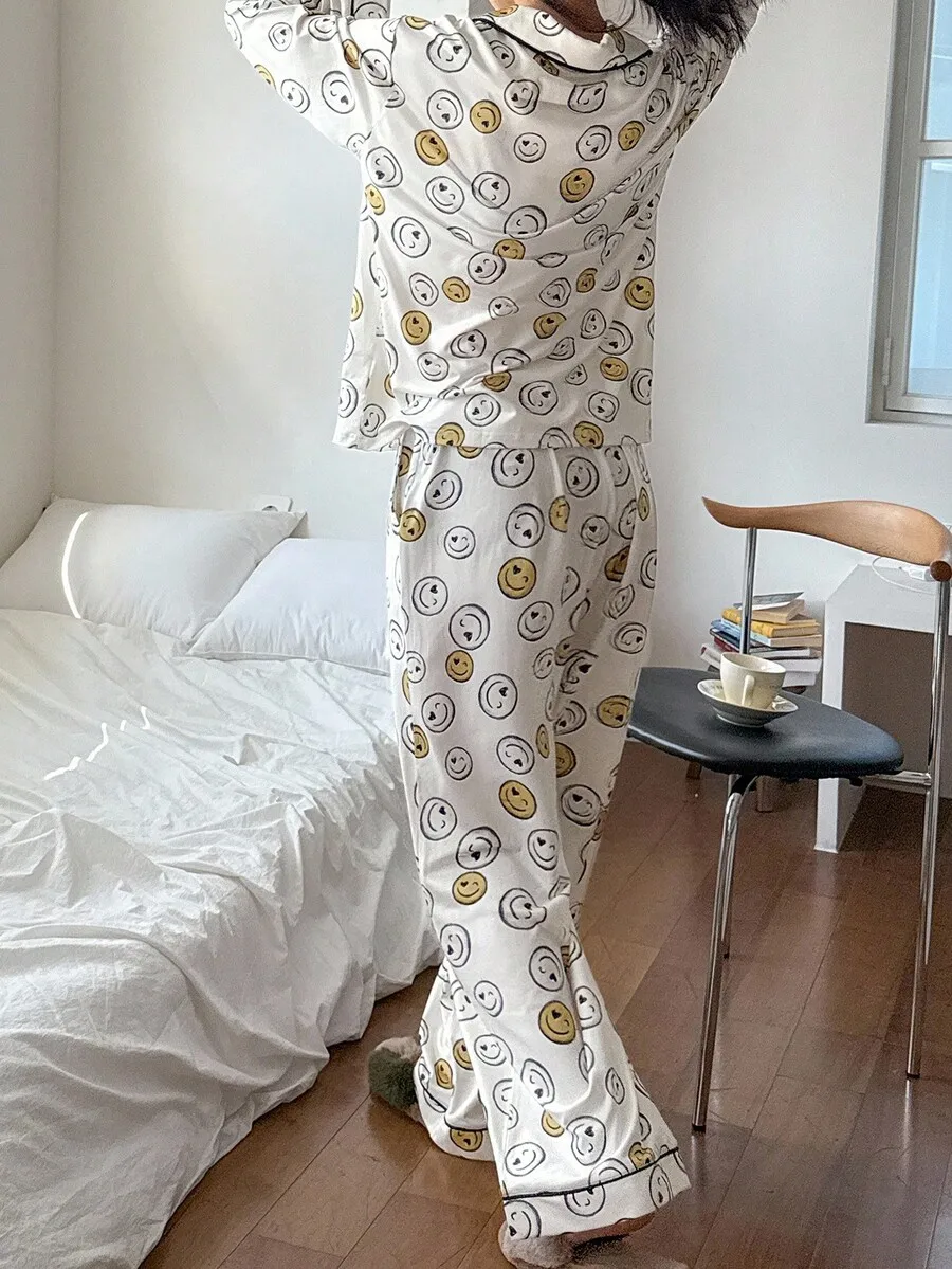 

Loose Women Pajama Set With Smiley Face Print Sleepwear For Autumn