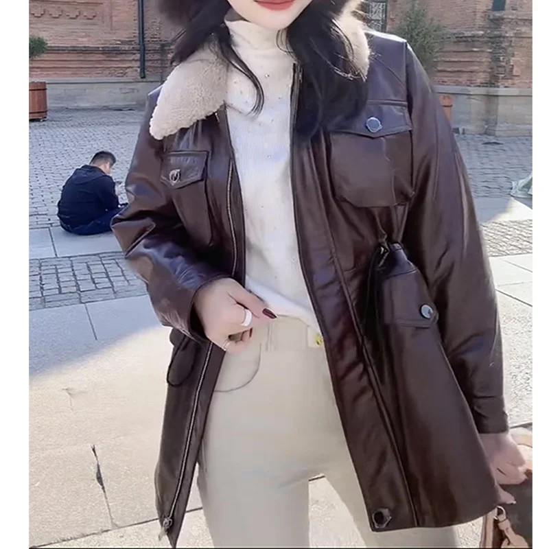Winter 2024 Women's Leather Jaet Medium Length Cotton Lined Fur Collar Coat Thiened eepskin Zipper Closure Commute Sle