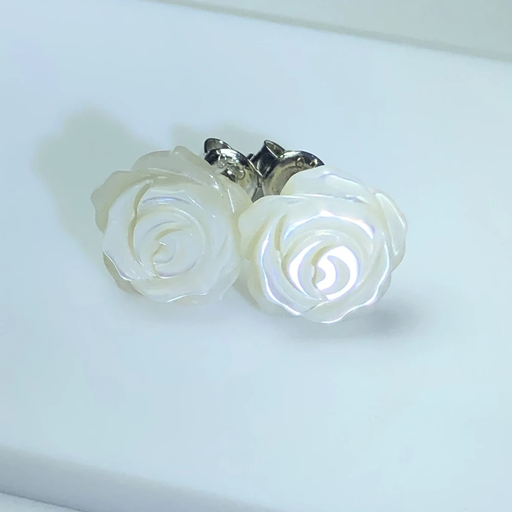 

MELE Natural black agate and white seashell , rose quarts silver earring, 12mm for the flower size, romantic and beautiful