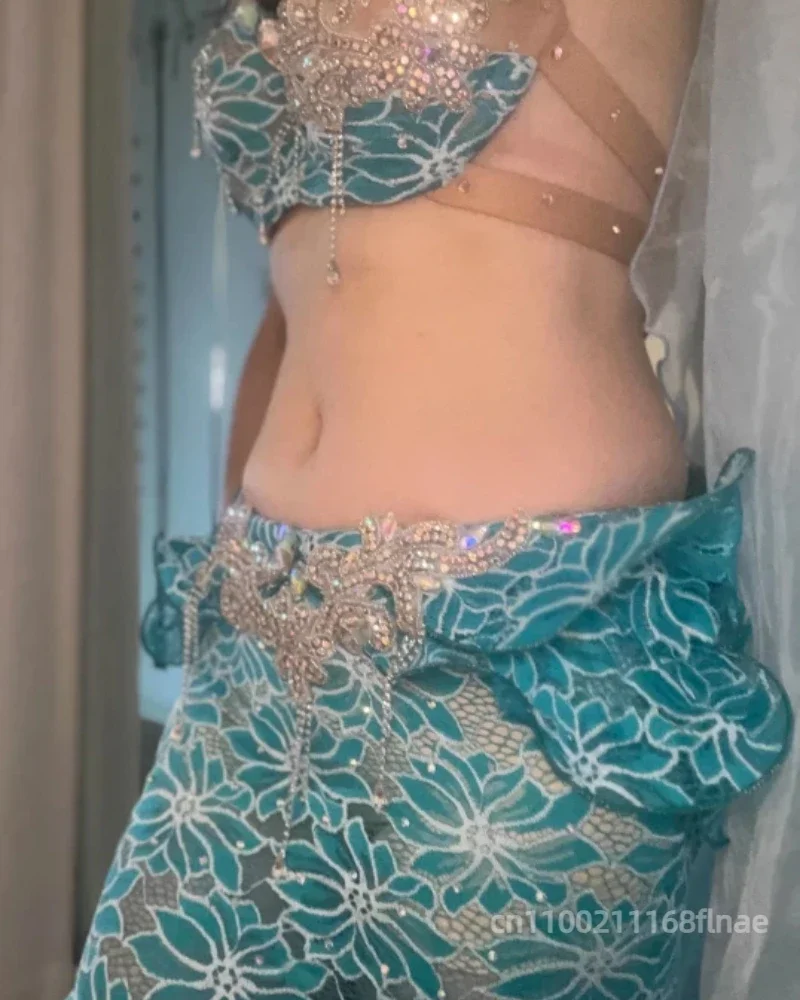 Damen Orientalisches Bauchtanz-Performance-Kostüm-Set mit Pailletten und Quasten aus Polyester-Spandex, M-L, Bühnen-, Party- und Wettbewerbs-Tanzrock-Outfit – Detail 8