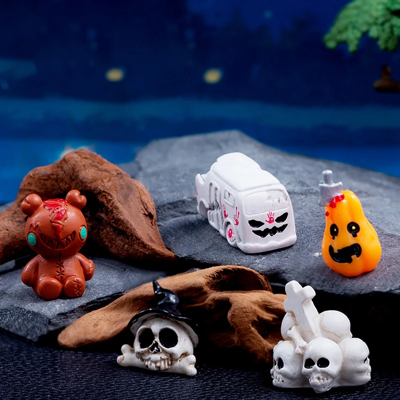 Ornamento di Halloween Micro accessori per la decorazione del paesaggio mago fantasma zucca coniglio pipistrello albero casa magica ornamenti in resina